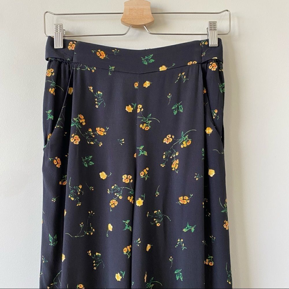 ARITIZA “Wilfred” Floral Tie Back Wide Leg Pants - Picture 4 of 14